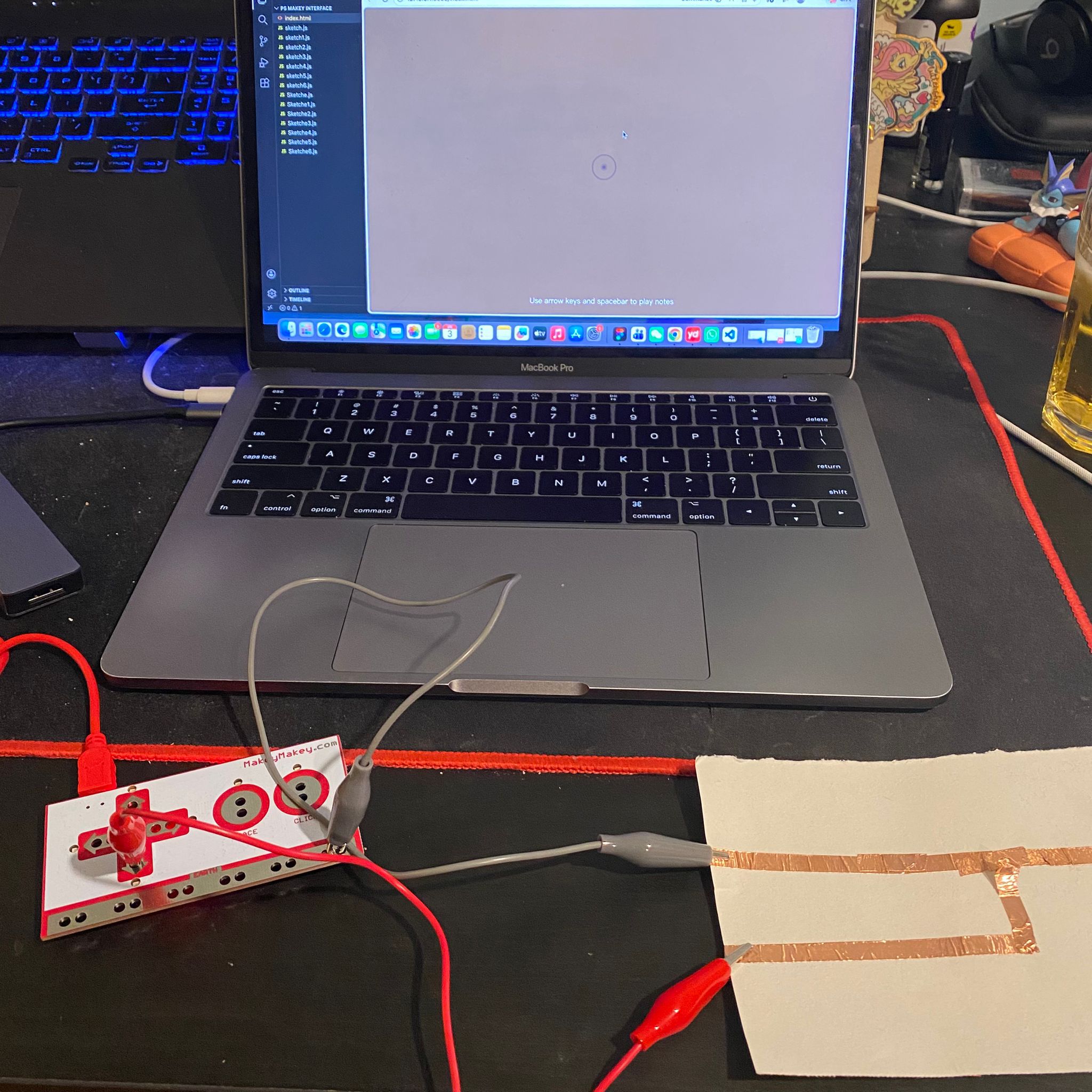 Carried out a simple circuit experiment using Makey Makey